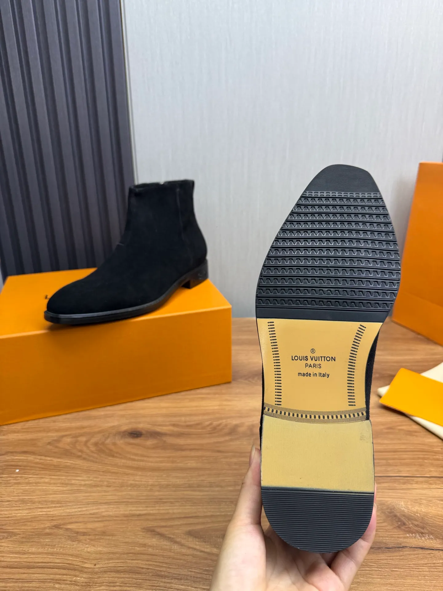 Men's shoes 💰760💰 LV. - Men's business casual leather shoes, top quality products. 1:1 shipment ⬆️Luxurious and noble 👞All imported original brand leather materials, just to create a more comfortable wearing experience, upper: original frosted cowhide ➕Imported full cow lining, original outsole ✔️16-45 (38.45 non-refundable)